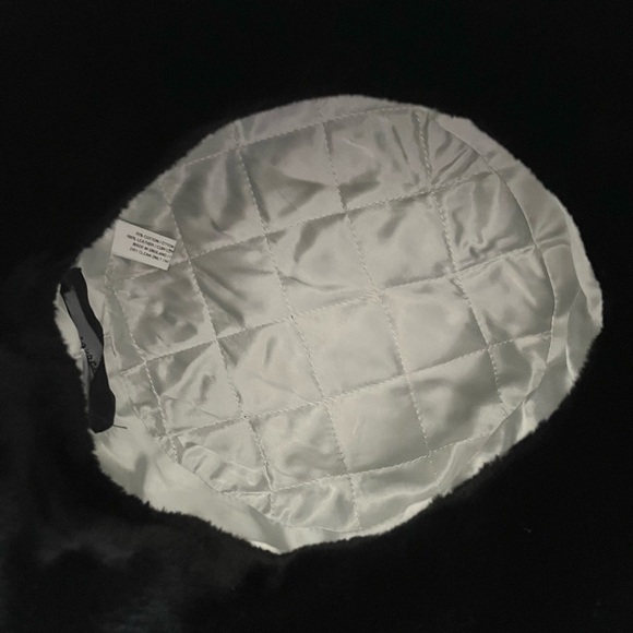 Gilly Forge Black Faux Fur Hat with Blue silk lining. Excellent condition! - Picture 4 of 8